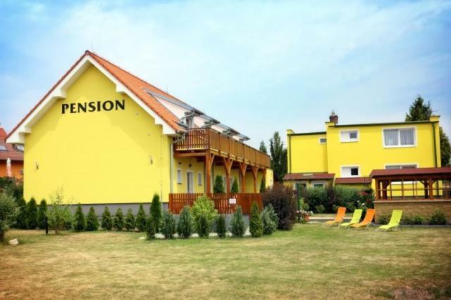 Penzion Tri Koruny - Budova Valerie Havraníky Buitenkant foto